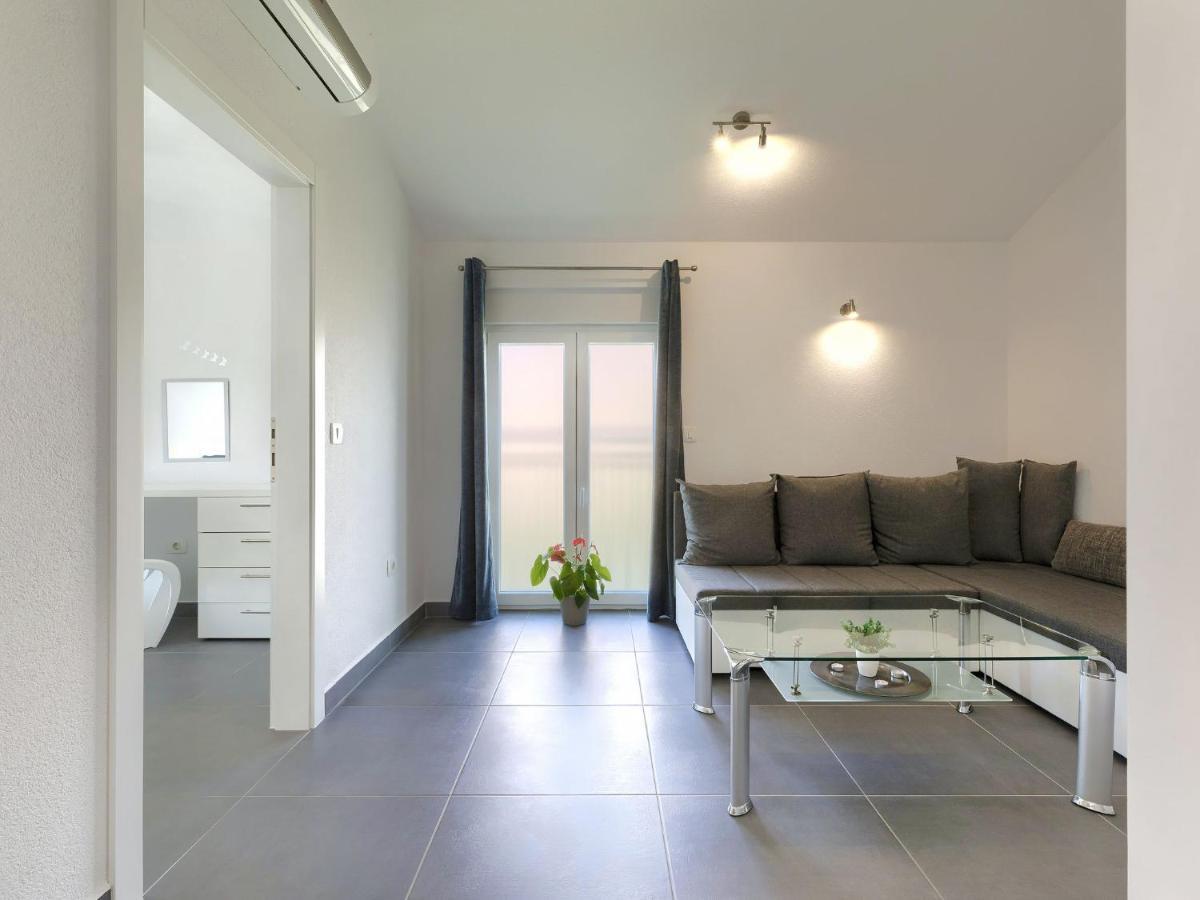 Holiday Home Villa Gocci By Interhome Kmeti Ngoại thất bức ảnh