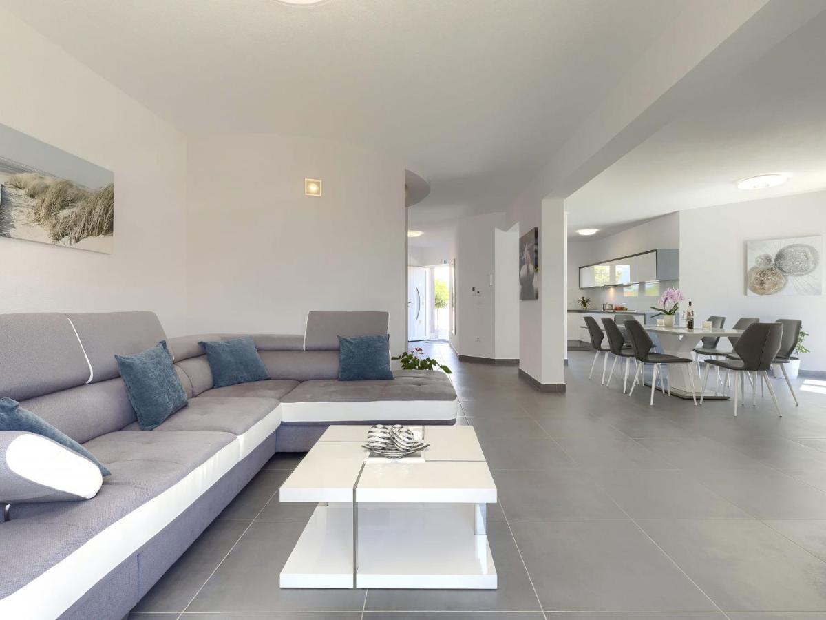 Holiday Home Villa Gocci By Interhome Kmeti Ngoại thất bức ảnh